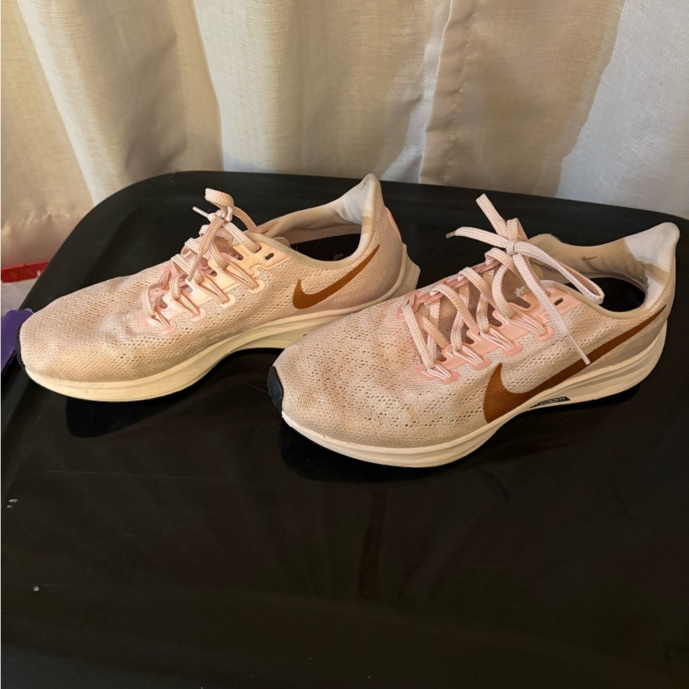 Nike Women's Pink and Tan Athletic Shoes